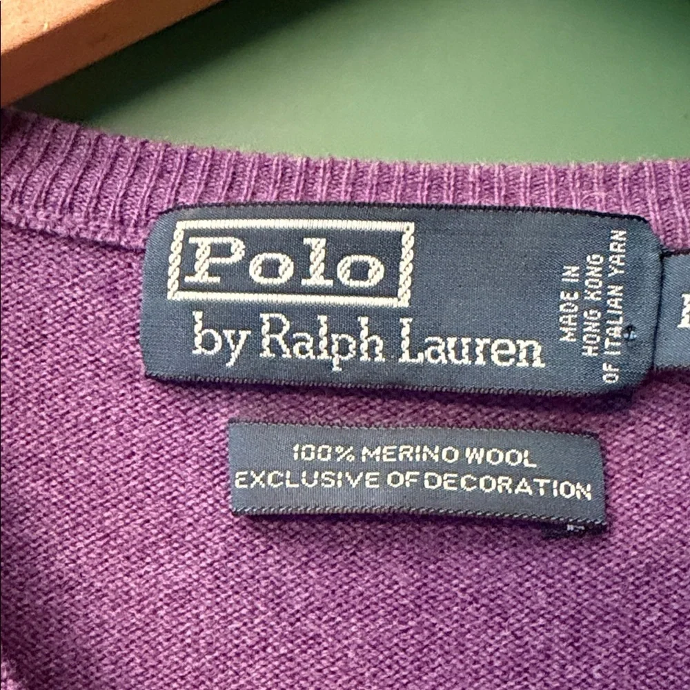 Vintage Polo by Ralph Lauren Mens M 100% Merino Wool Purple V-Neck Sweater